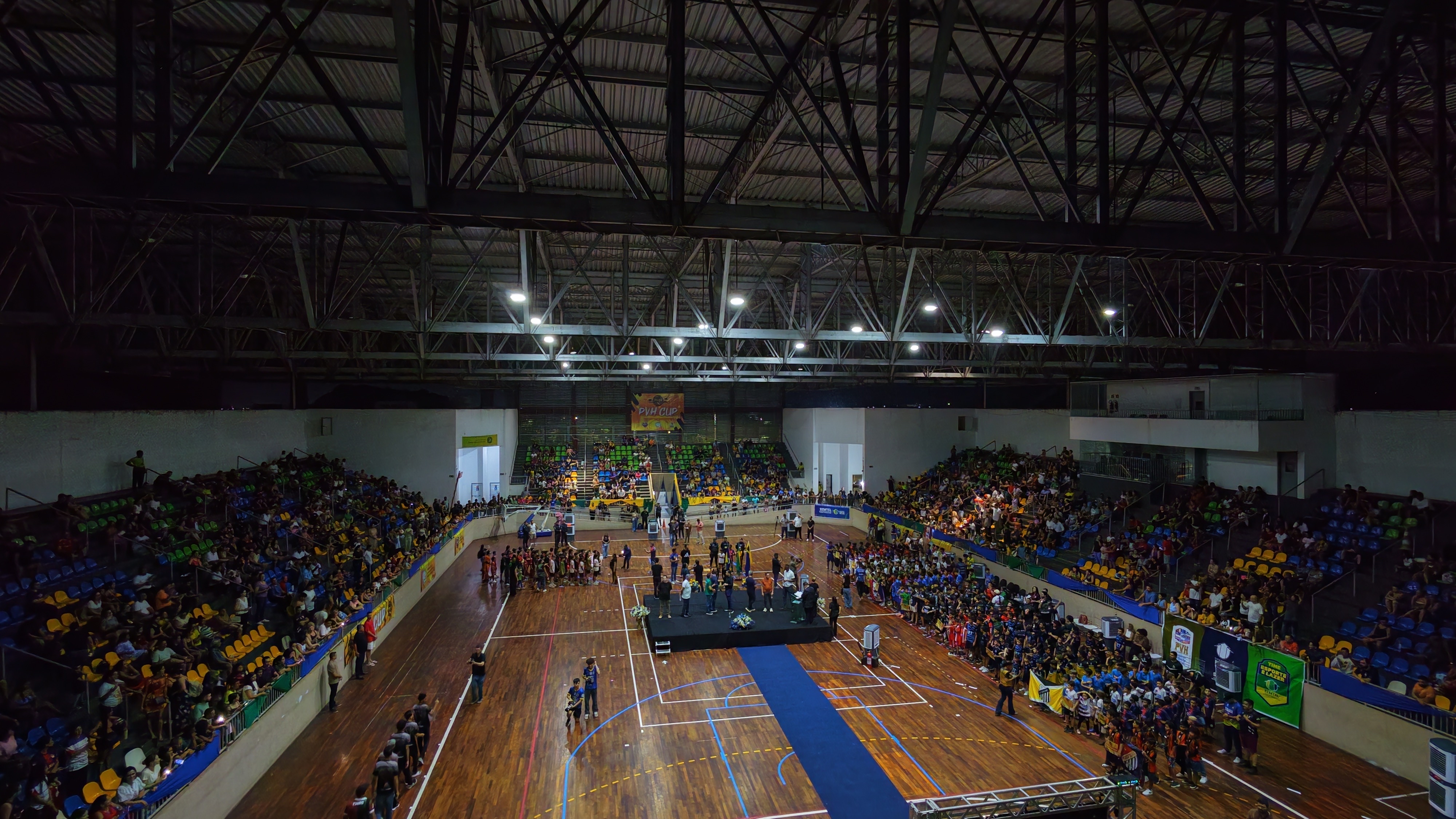 ESPORTE DE BASE - Cerimônia abre PVH Cup e reúne jovens talentos do futebol em Porto Velho