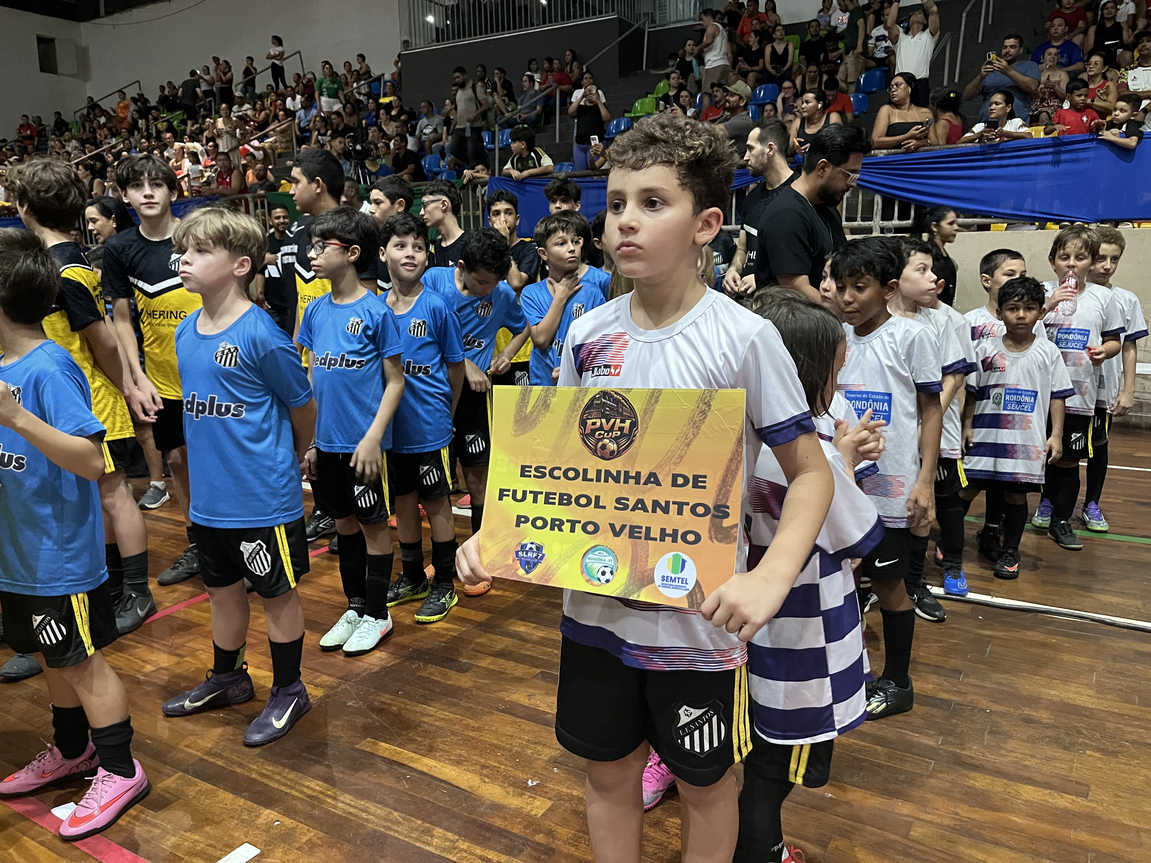 ESPORTE DE BASE - Cerimônia abre PVH Cup e reúne jovens talentos do futebol em Porto Velho