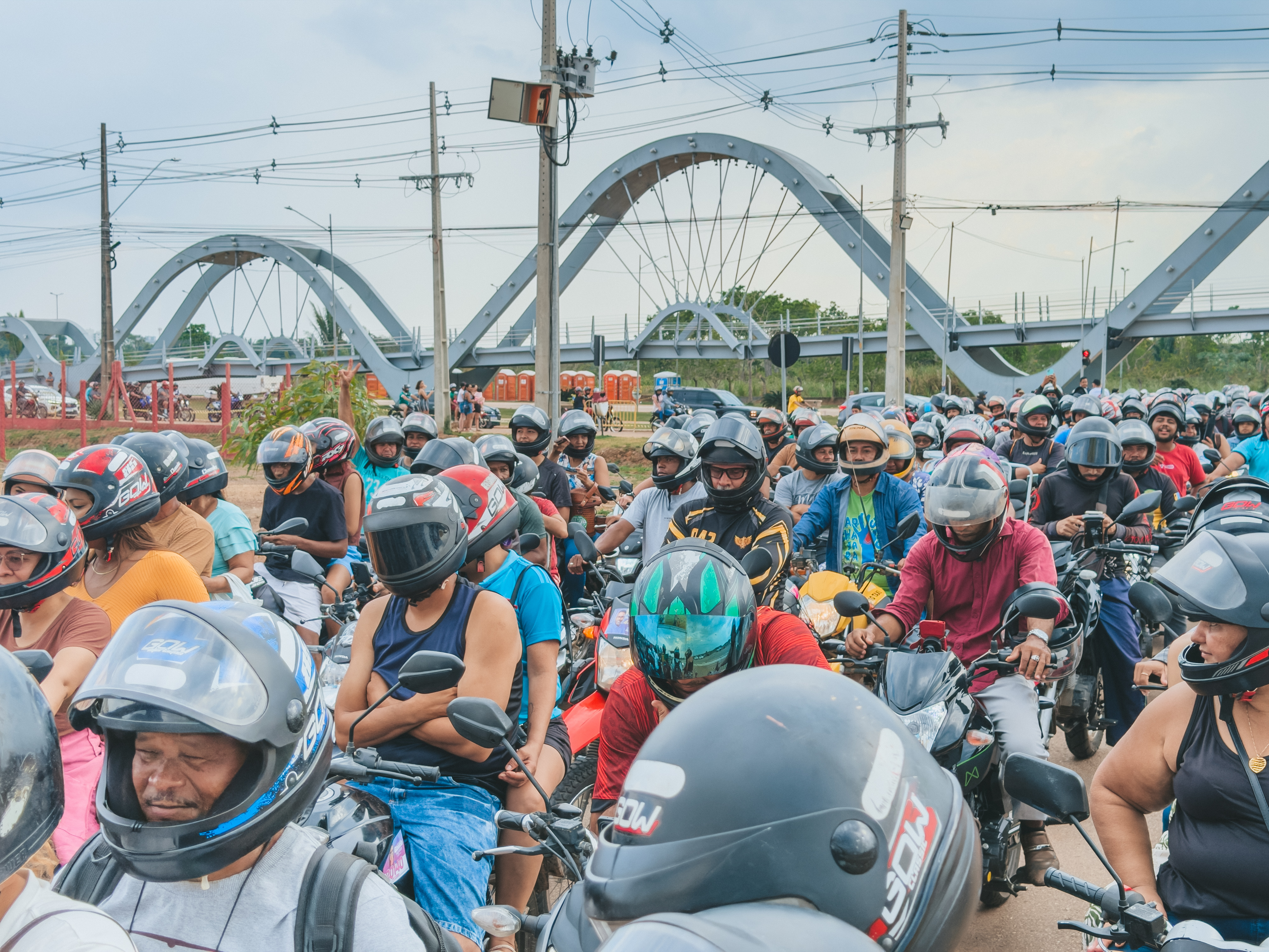 ENTREGA - 600 capacetes foram entregues na semana nacional de trânsito