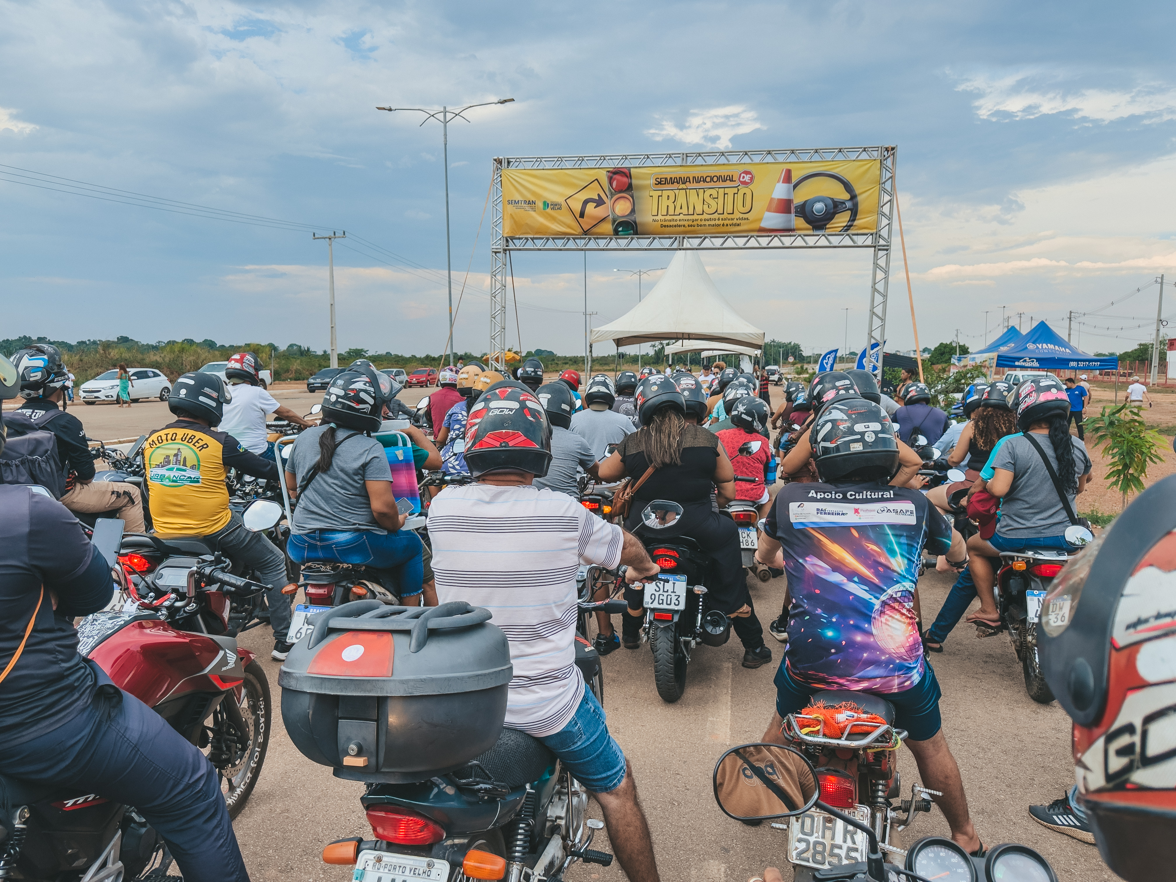 ENTREGA - 600 capacetes foram entregues na semana nacional de trânsito